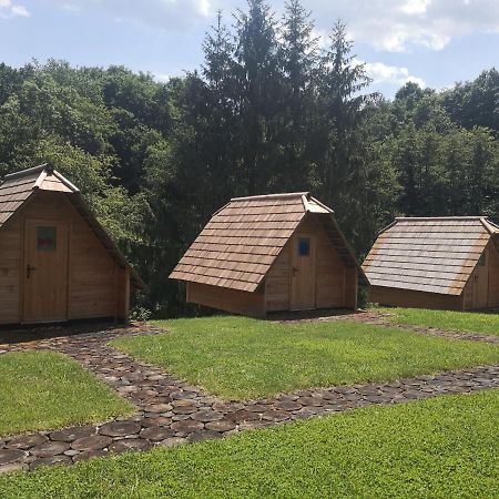 Glamping Naselje Zeleni Turizem Hotel Makole Ngoại thất bức ảnh