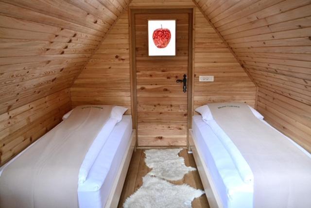 Glamping Naselje Zeleni Turizem Hotel Makole Ngoại thất bức ảnh