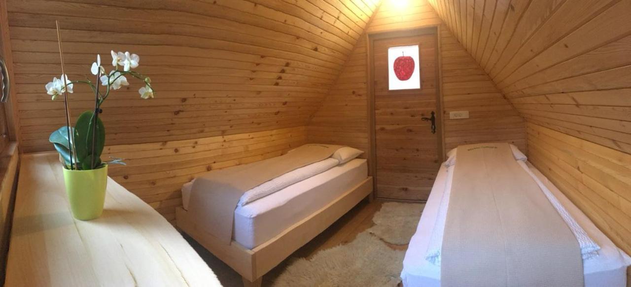 Glamping Naselje Zeleni Turizem Hotel Makole Ngoại thất bức ảnh