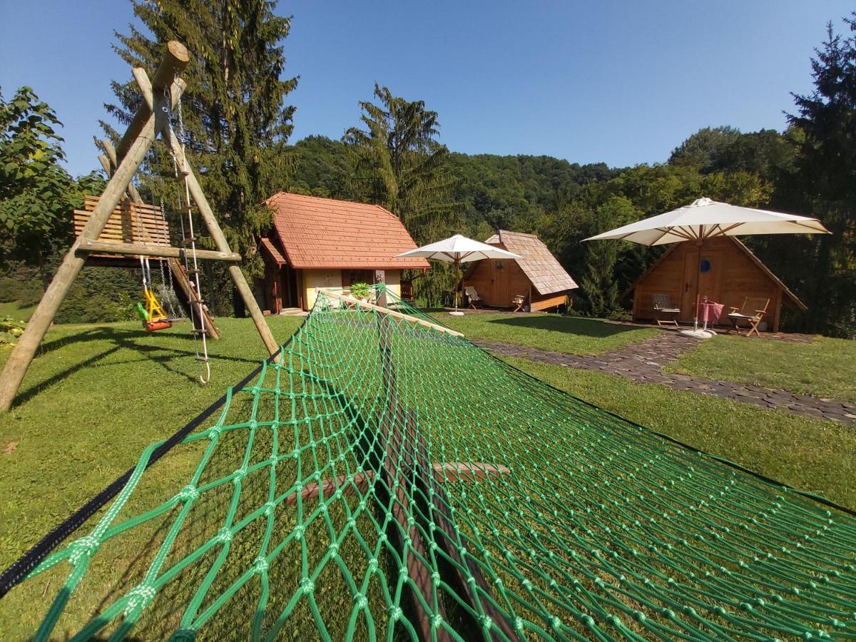 Glamping Naselje Zeleni Turizem Hotel Makole Ngoại thất bức ảnh